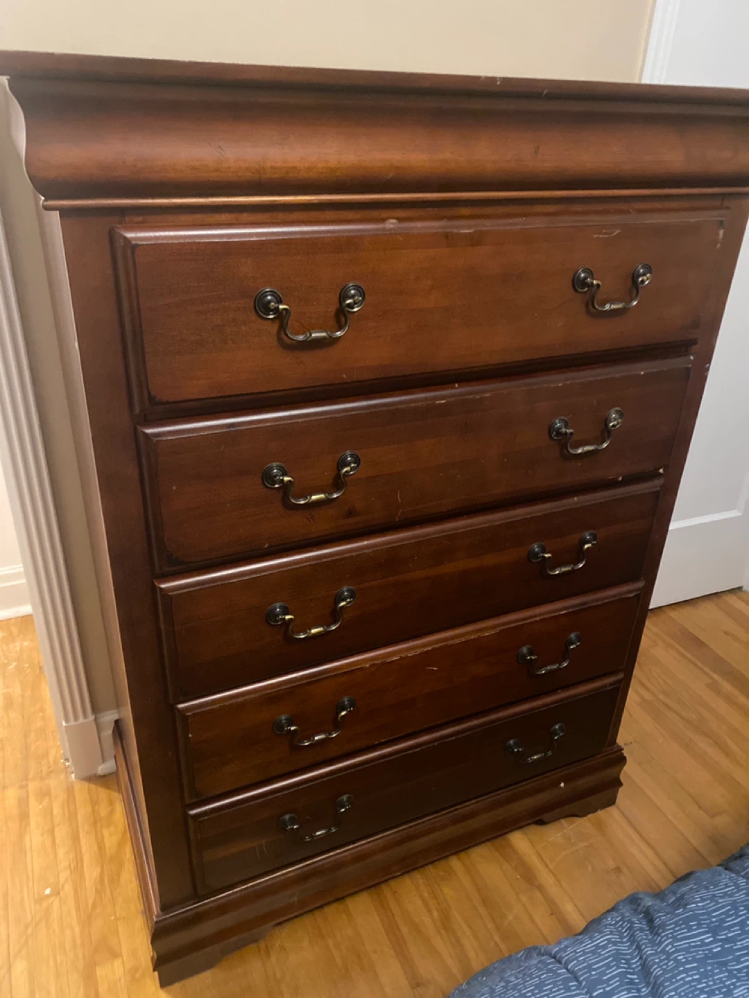 Wooden 5-Drawer Dresser