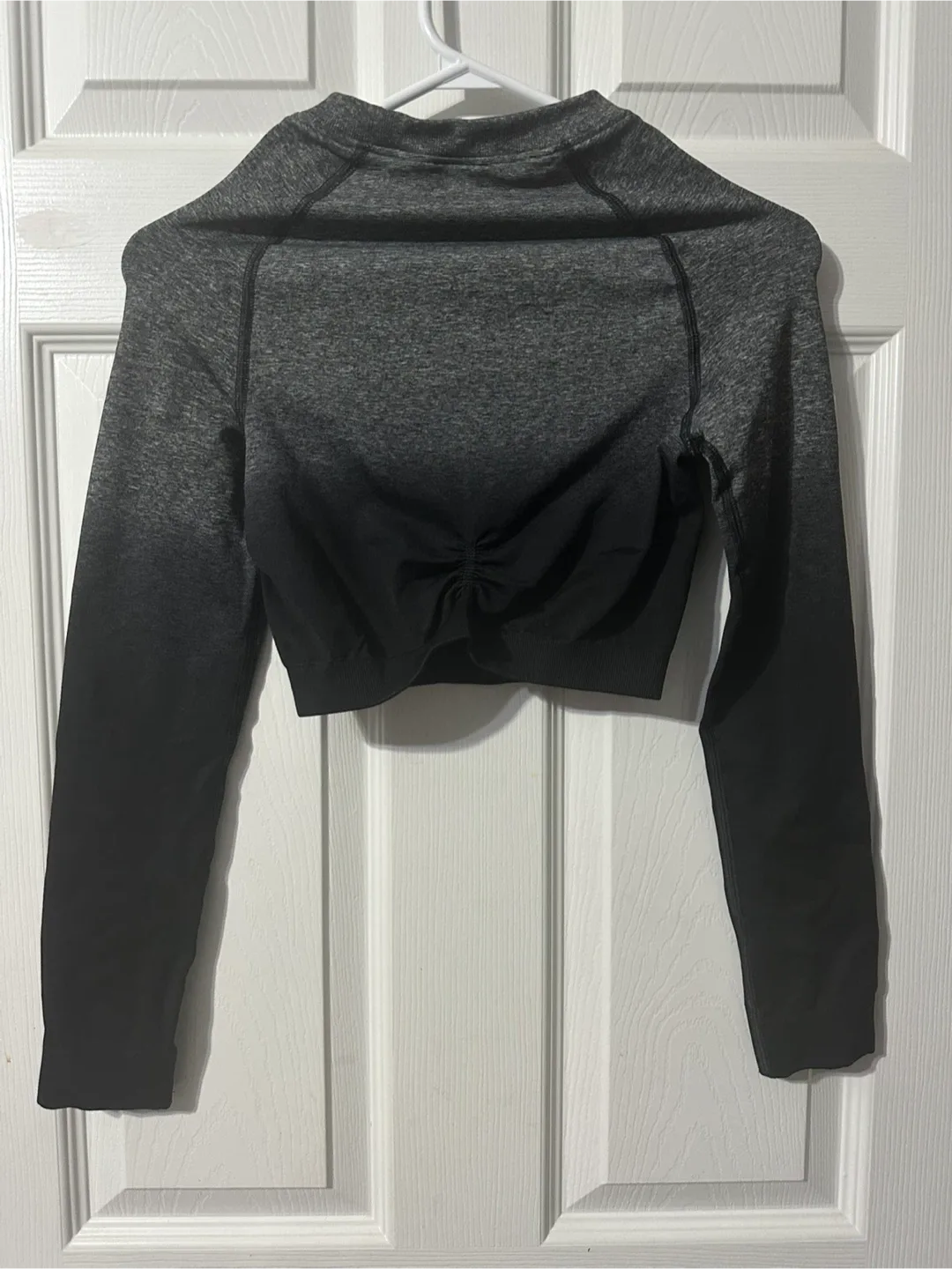 Gymshark Long Sleeve Crop Top image indicator(3)