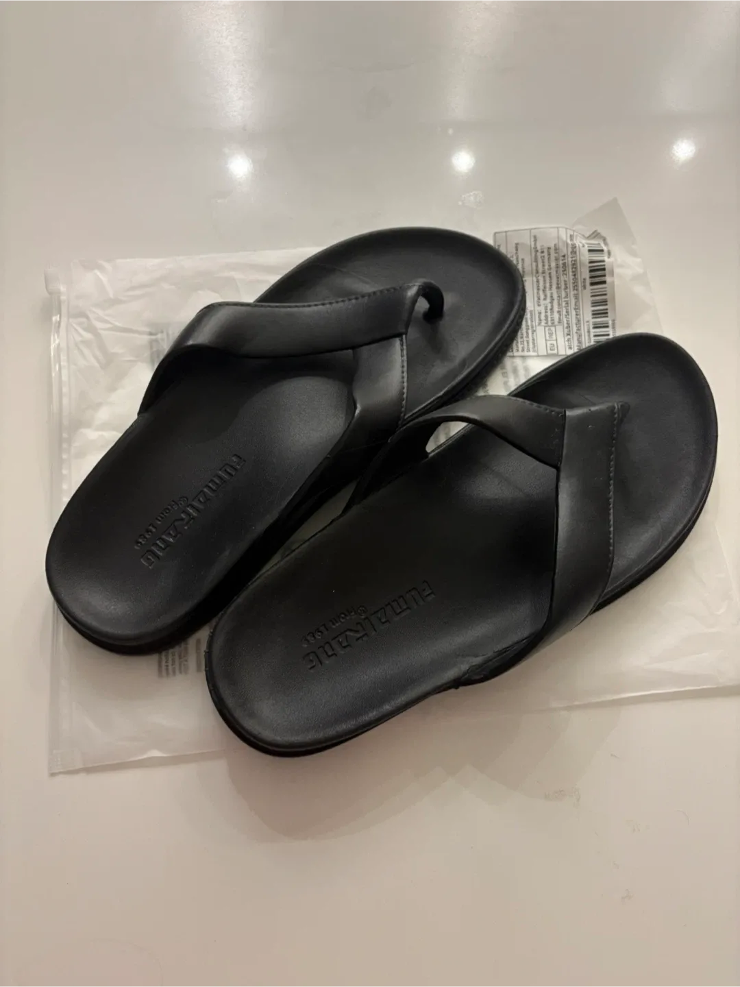 Assorted Women's Clothing & Accessories image indicator(7)