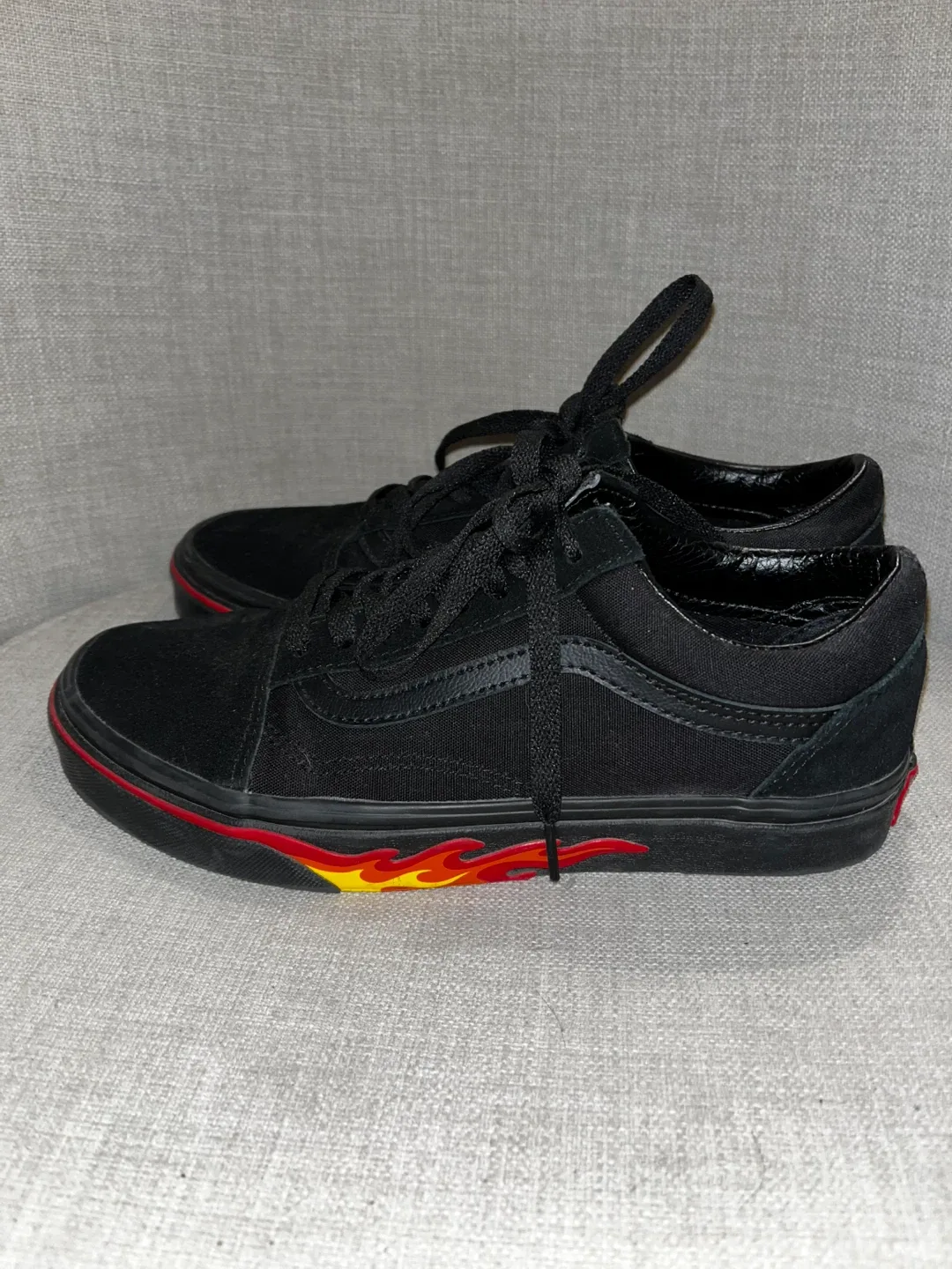 Vans Old Skool Flame Wall Black Sneakers - Size 7 image indicator(4)