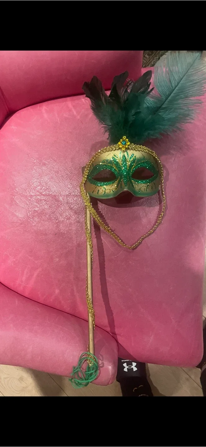 Green & Gold Masquerade Mask with Feathers image indicator(7)