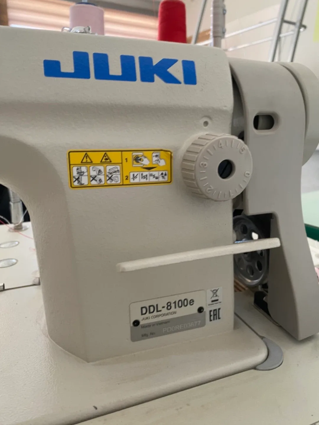 JUKI DDL-8100e Sewing Machine image indicator(3)