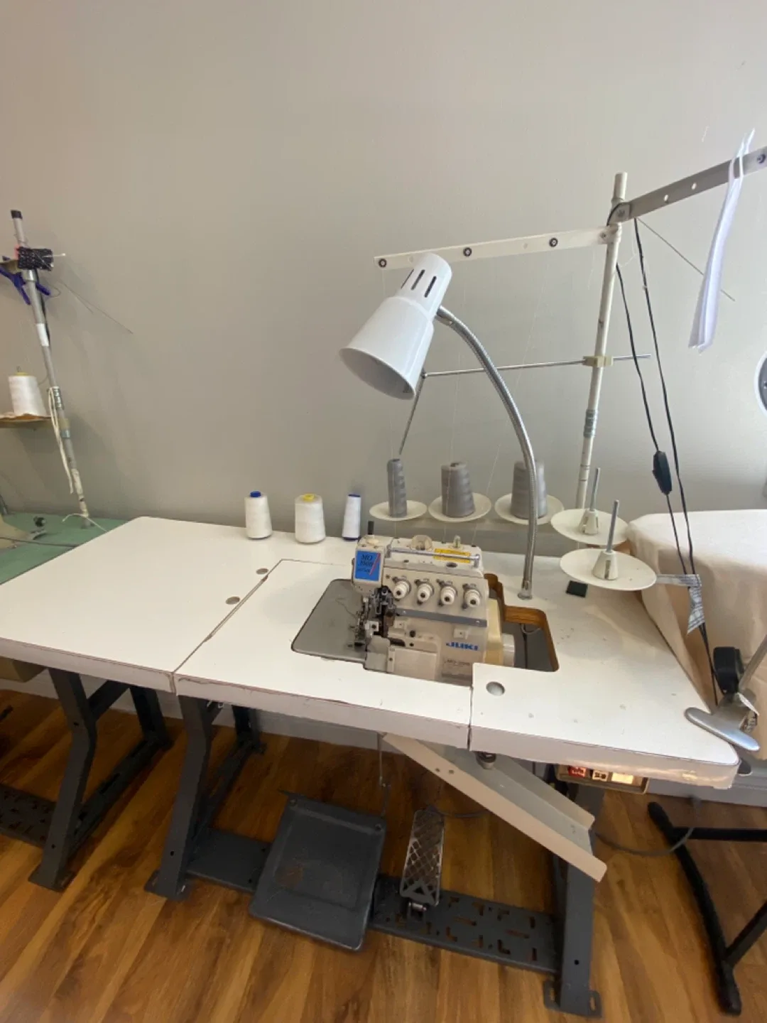 JUKI DDL-8100e Sewing Machine image indicator(4)