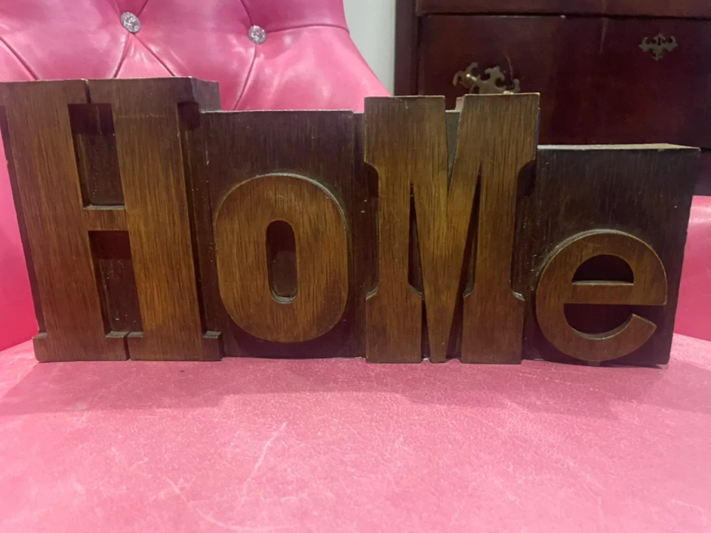 Wooden 'HOME' Decoration image indicator(2)