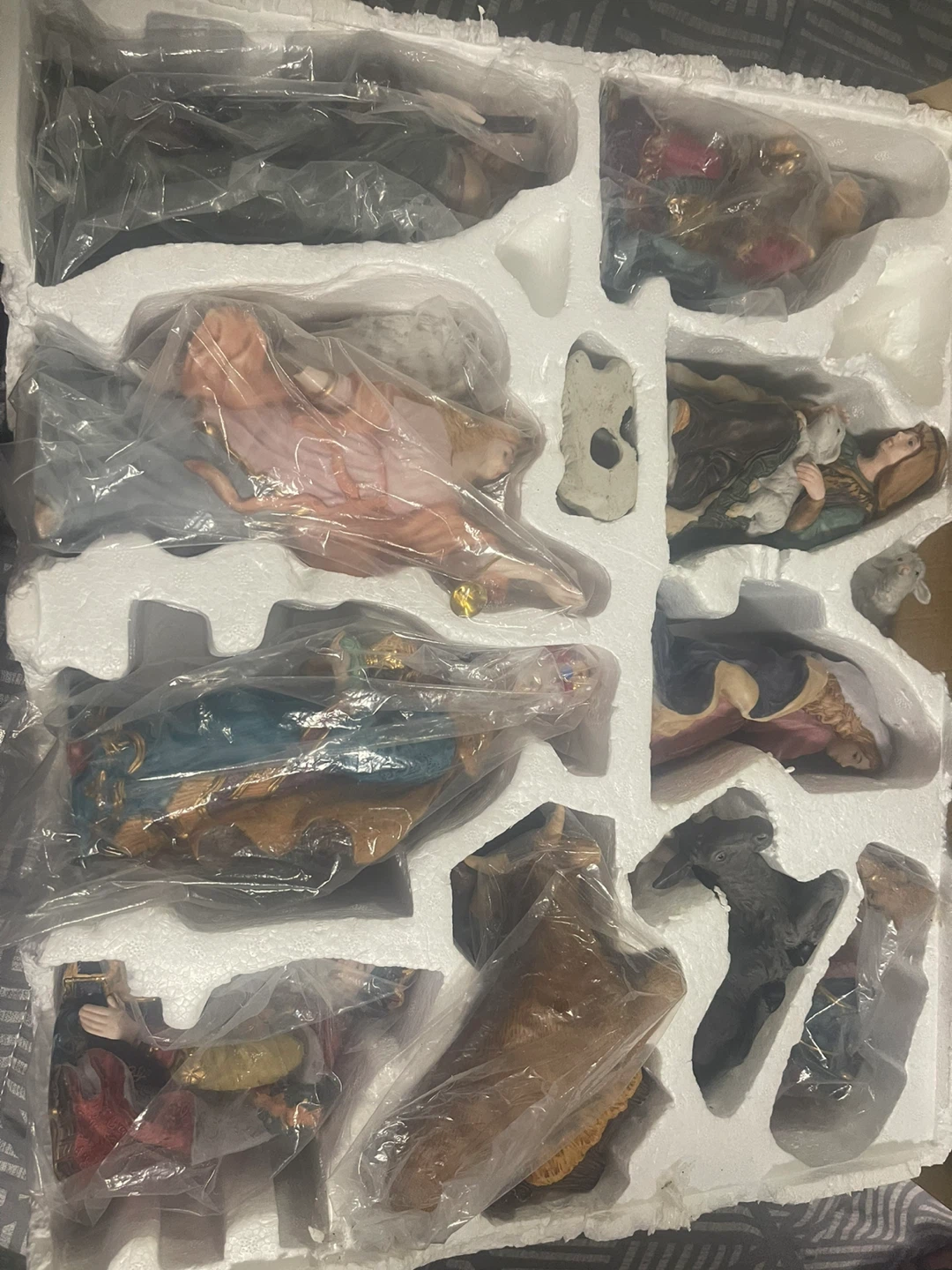 Kirkland Signature Porcelain Nativity Set - 14 Piece - photo 3
