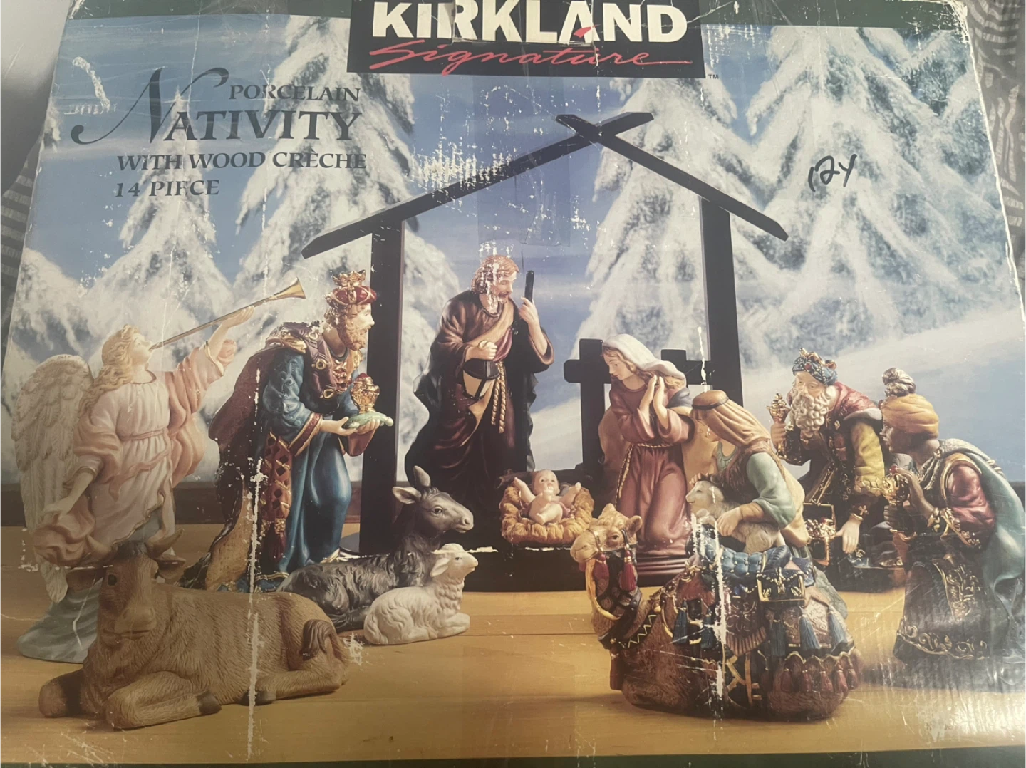 Kirkland Signature Porcelain Nativity Set - 14 Piece