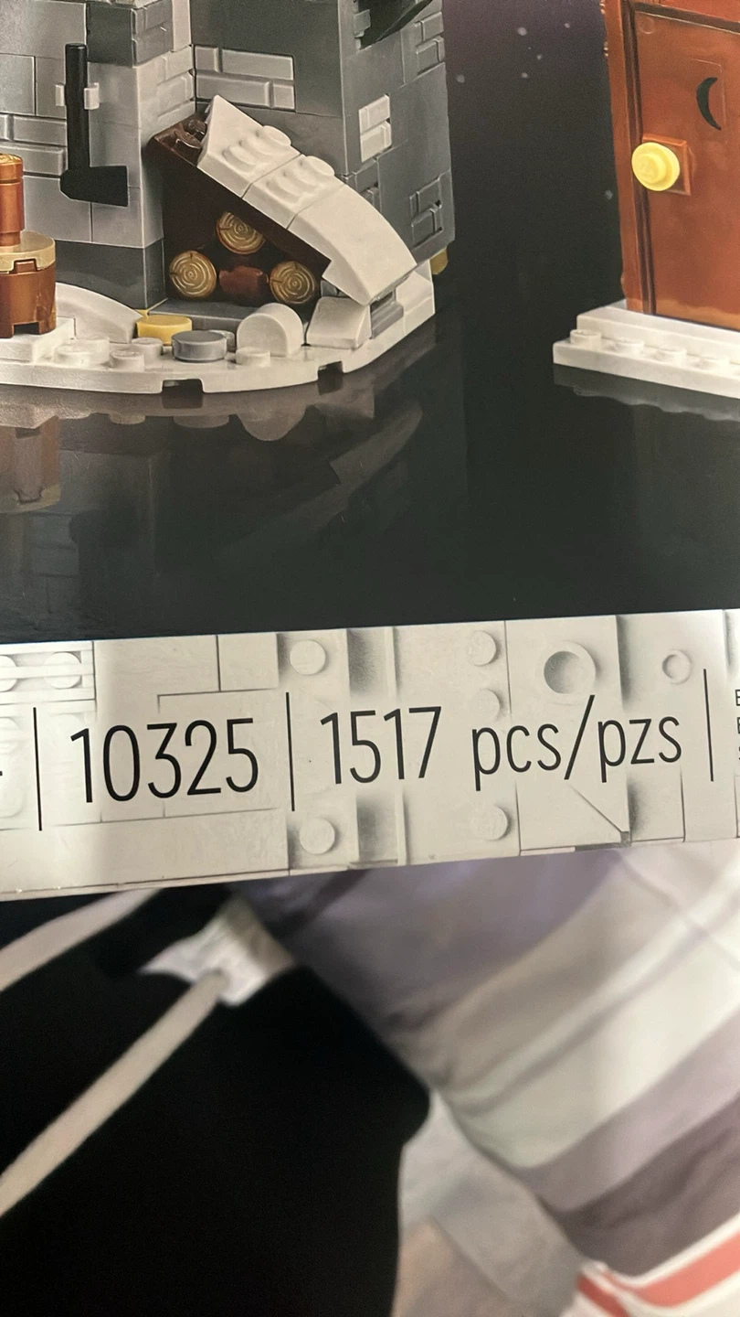 New LEGO Icons Alpine Lodge Model Building Kit 10325 - photo 2