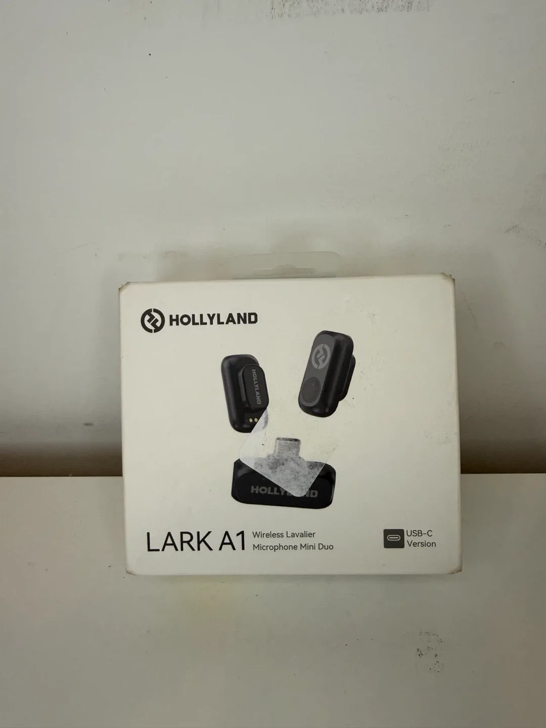 Hollyland Lark A1 Duo Wireless Microphone thumbnail