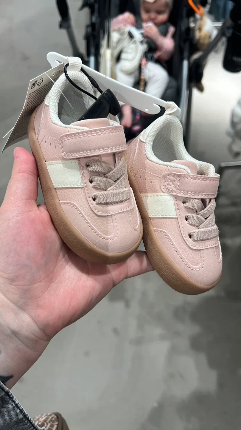 H&M children's shoes