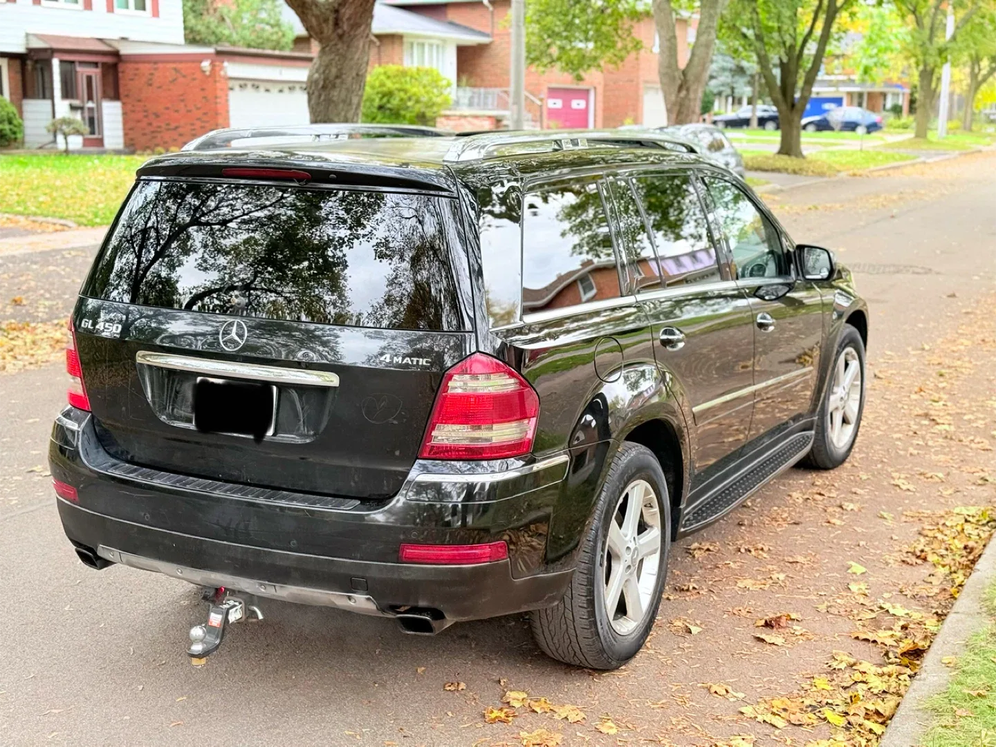 Mercedes-Benz GL 450, Black SUV image indicator(3)