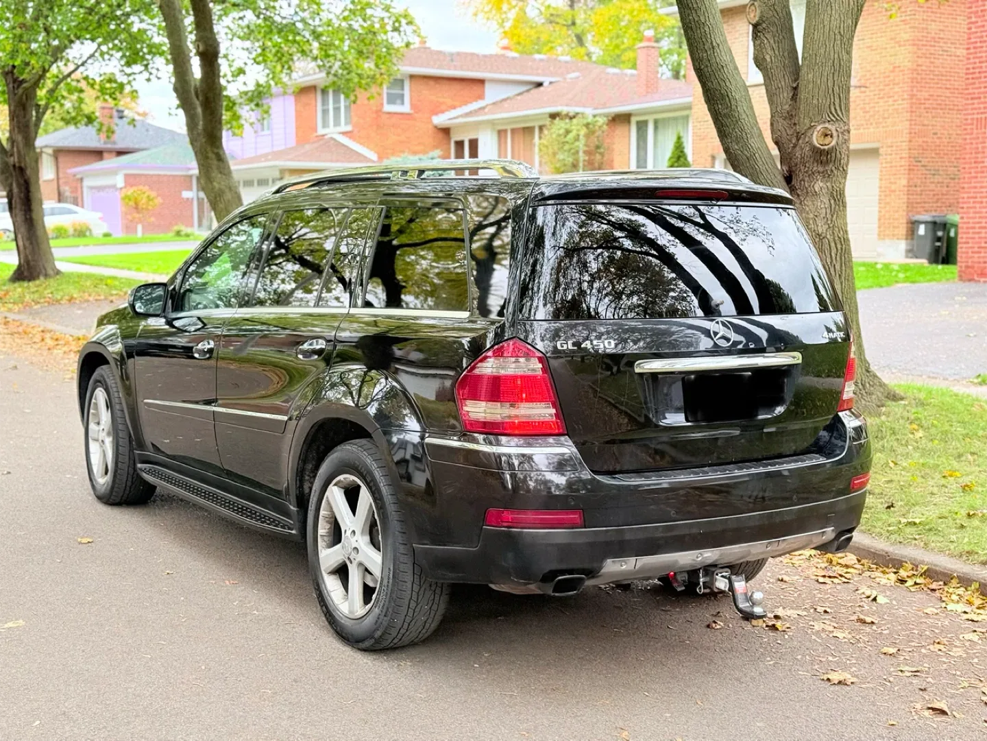 Mercedes-Benz GL 450, Black SUV image indicator(2)