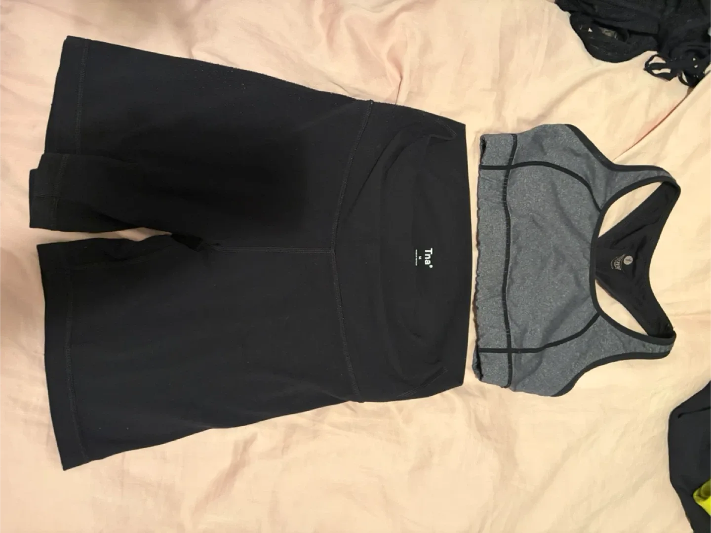 Tank top with Oritzia and other brand names image indicator(5)