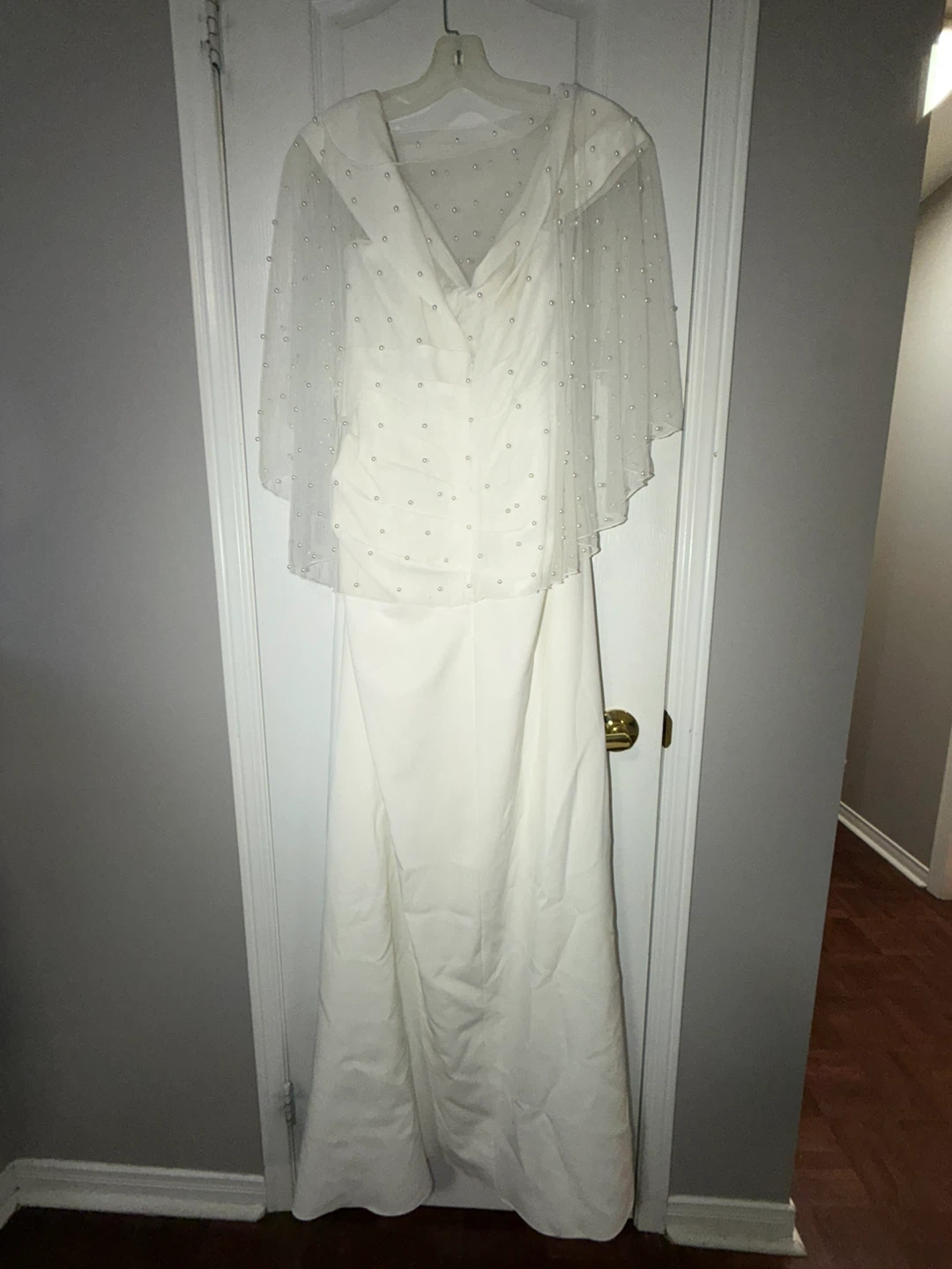 Wedding dress and getting ready kit - photo 5