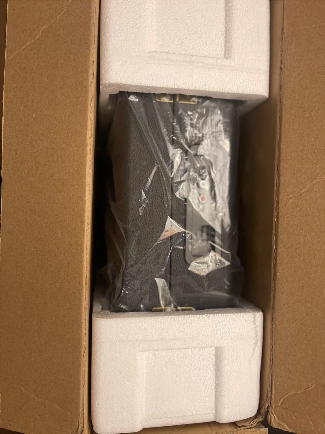 Retrolife R609 Retro Suitcase Turntable - Black image indicator(6)