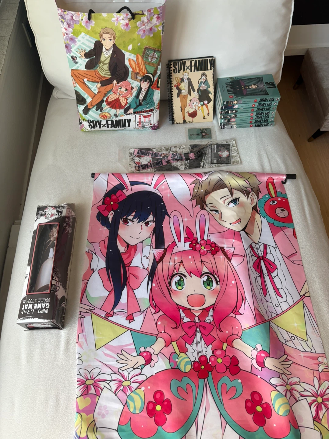 Spy x Family Manga Set + Merchandise
