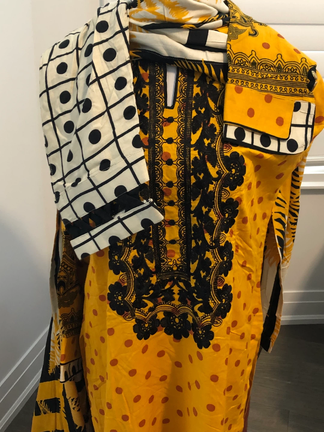 Yellow Embroidered Salwar Kameez Suit - photo 3