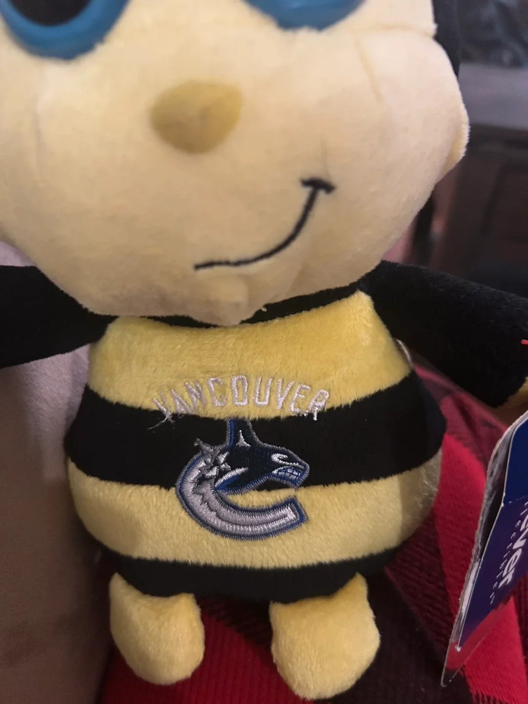 Vancouver Canucks bee plush toy by Forever Collectibles image indicator(2)