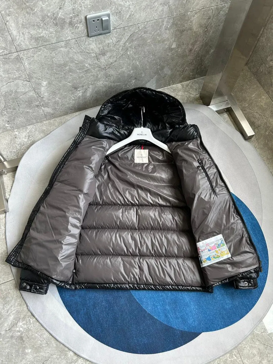 Men’s size moncler new image indicator(3)