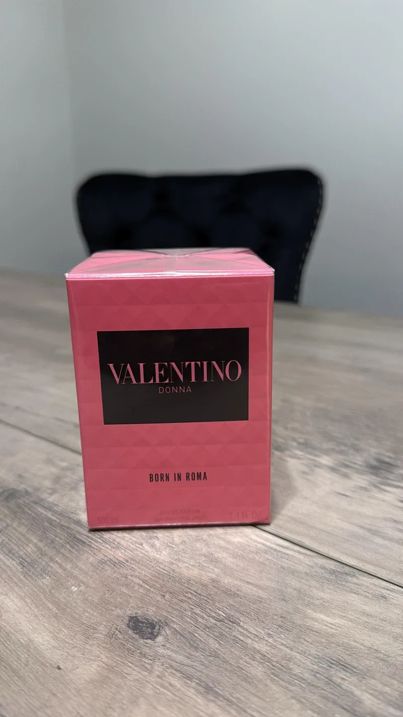 Valentino Donna Born In Roma 3.4 fl oz thumbnail