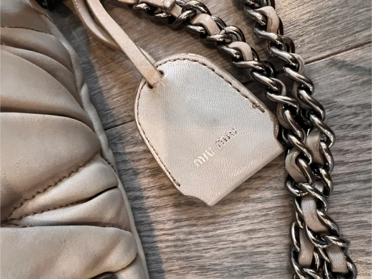 Miu Miu Grey Leather Shoulder Bag image indicator(3)