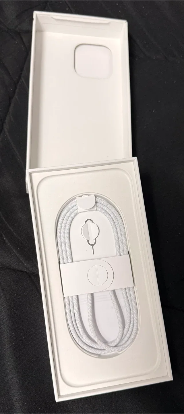 Apple iPhone 15 Pro Max Silver image indicator(5)