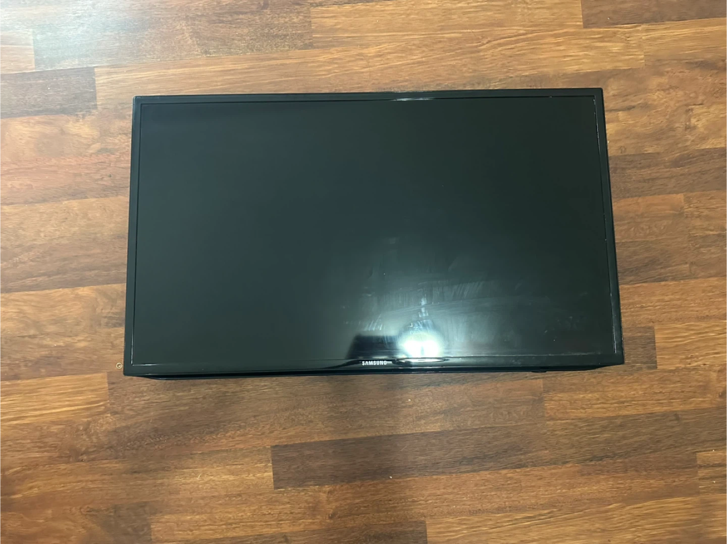 Samsung UN40EH5300F 40" LED TV (With Remote)