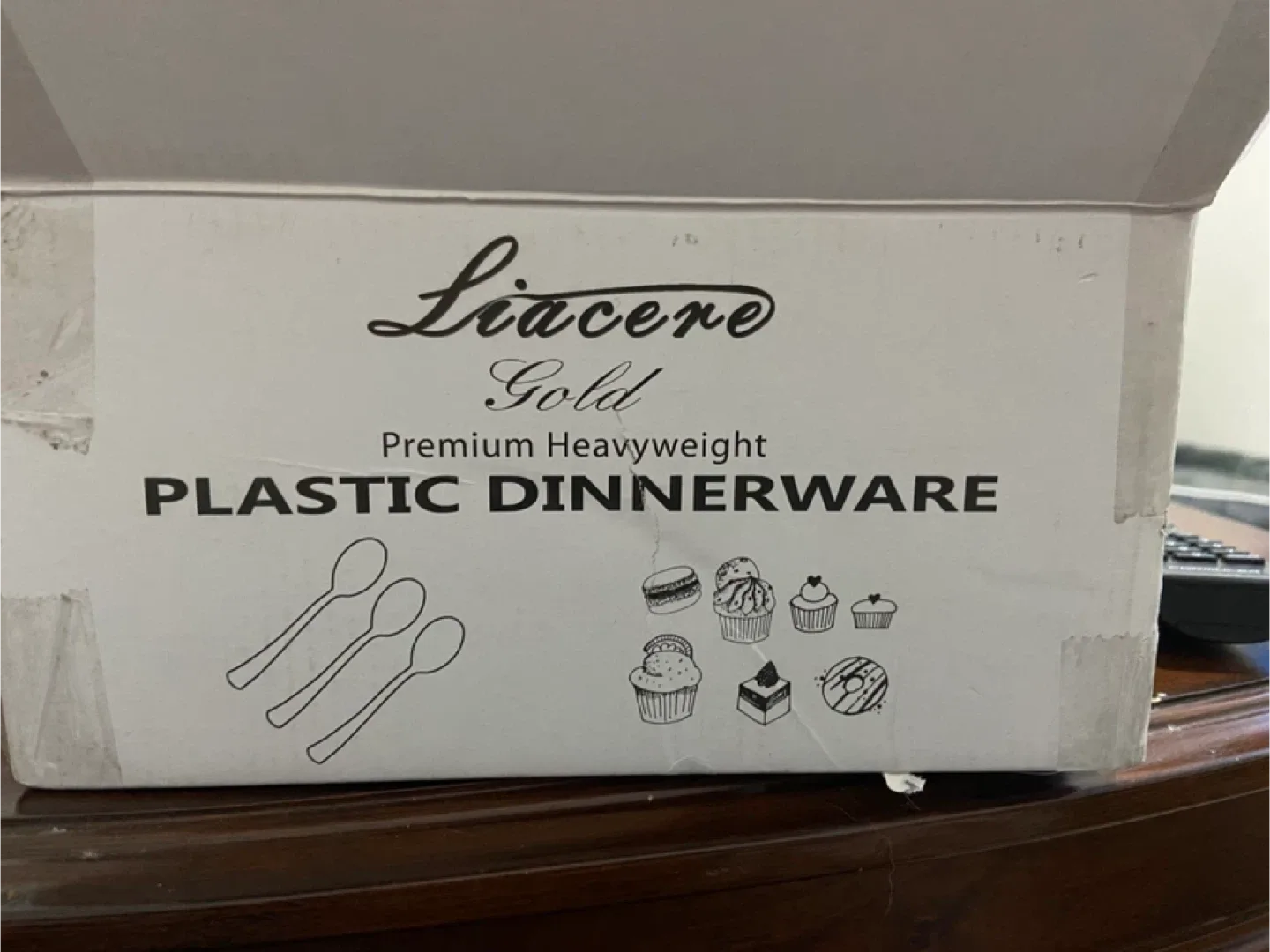Liacere Gold Plastic Dinnerware - New in Box! image indicator(2)