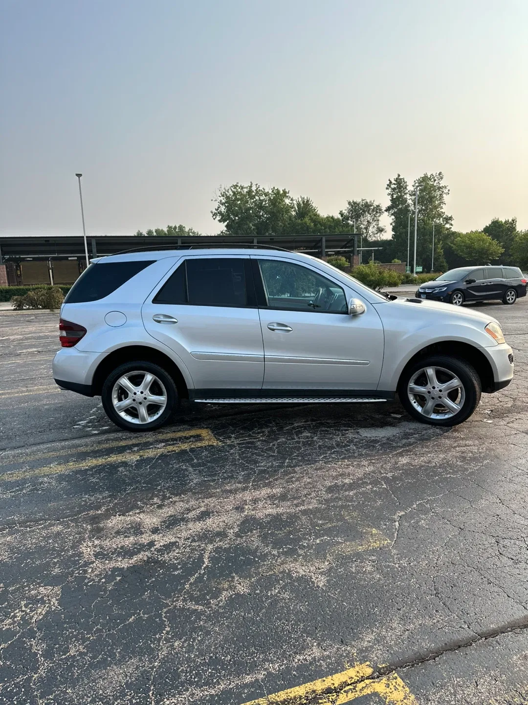 Mercedes-Benz ML 350 SUV 150000miles, no issues image indicator(4)