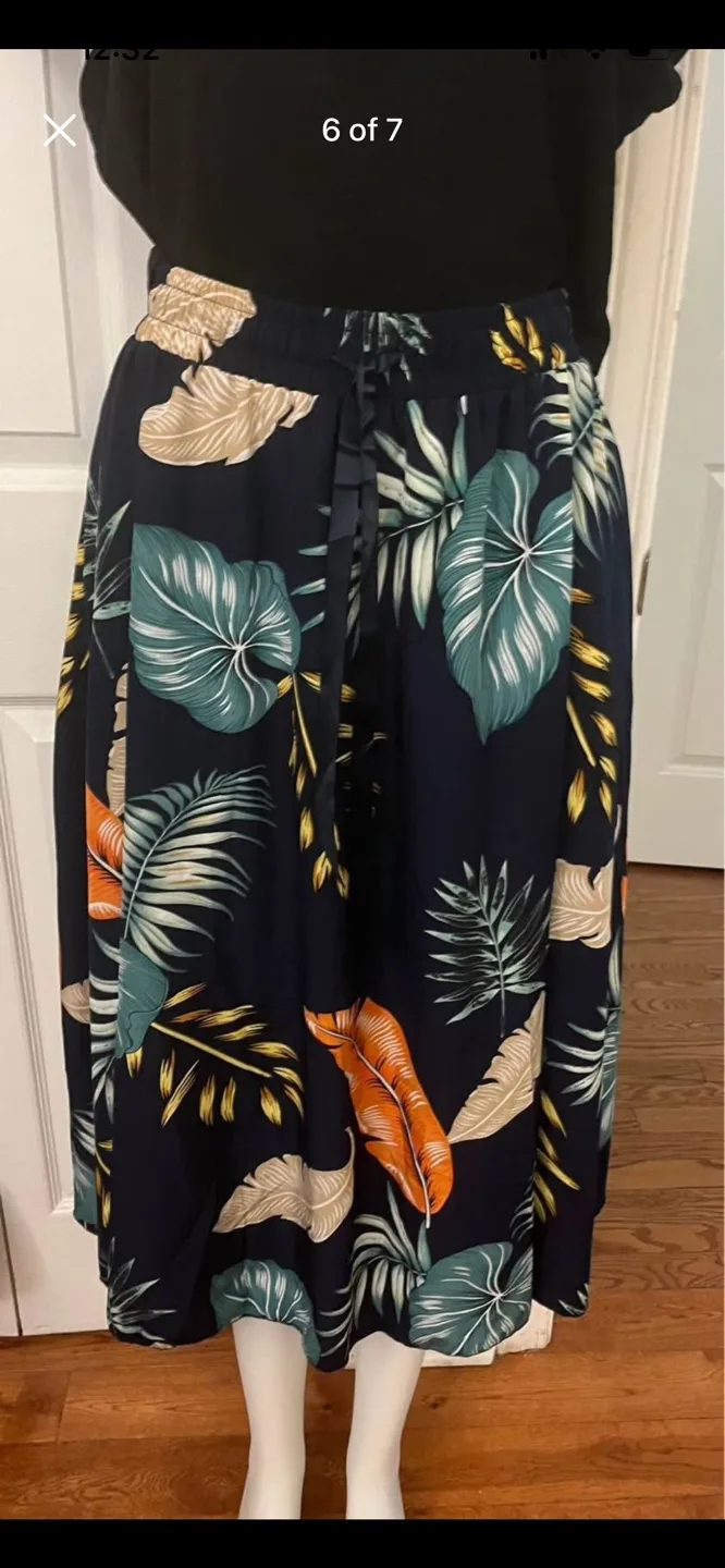 Floral Print Midi Skirt image indicator(2)