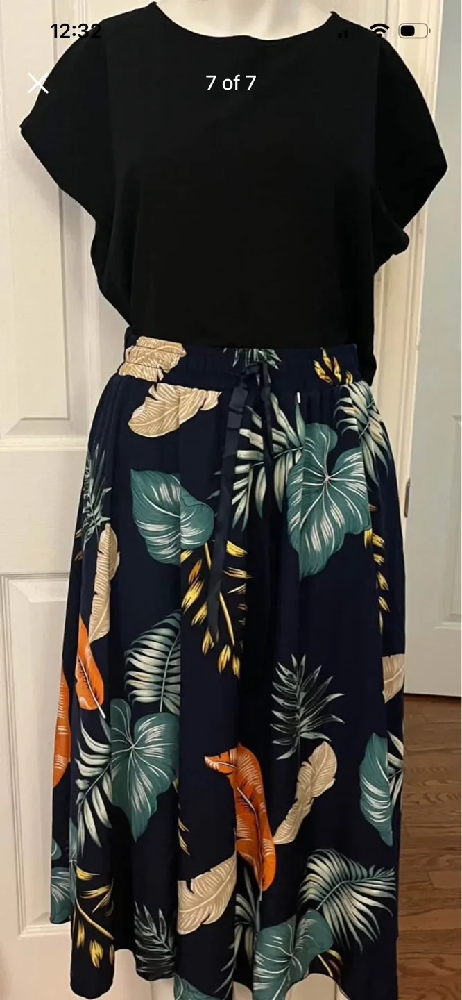 Floral Print Midi Skirt thumbnail