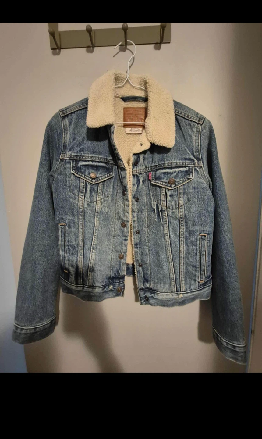 Levi's Sherpa Trucker Jacket - Size Small