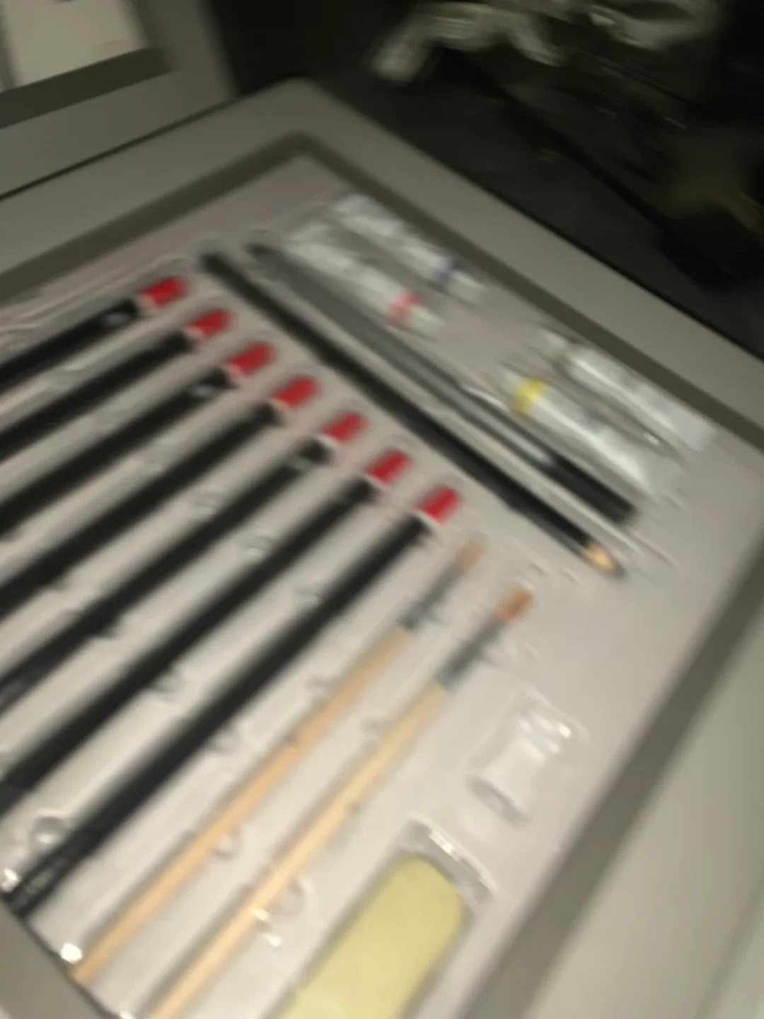 Art supplies image indicator(4)