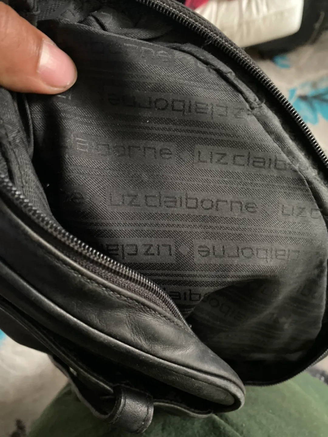 Liz Claiborne Black Leather Shoulder Bag image indicator(3)