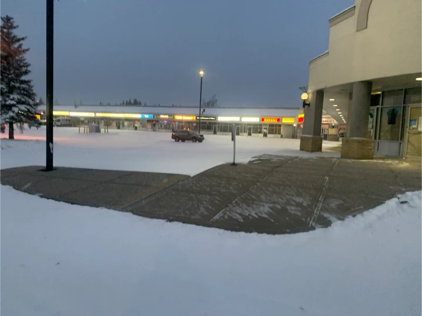 ❄️ Snow Removal Services – Reliable & Affordable in Edmonton! ❄️ image indicator(5)