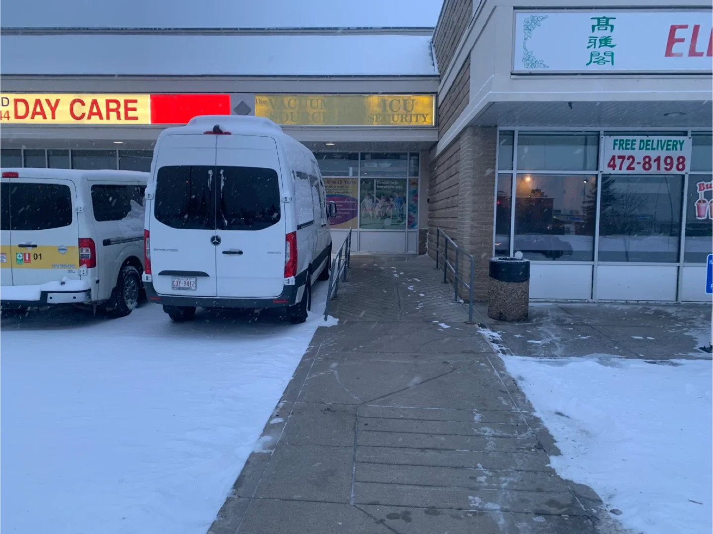 ❄️ Snow Removal Services – Reliable & Affordable in Edmonton! ❄️ image indicator(3)