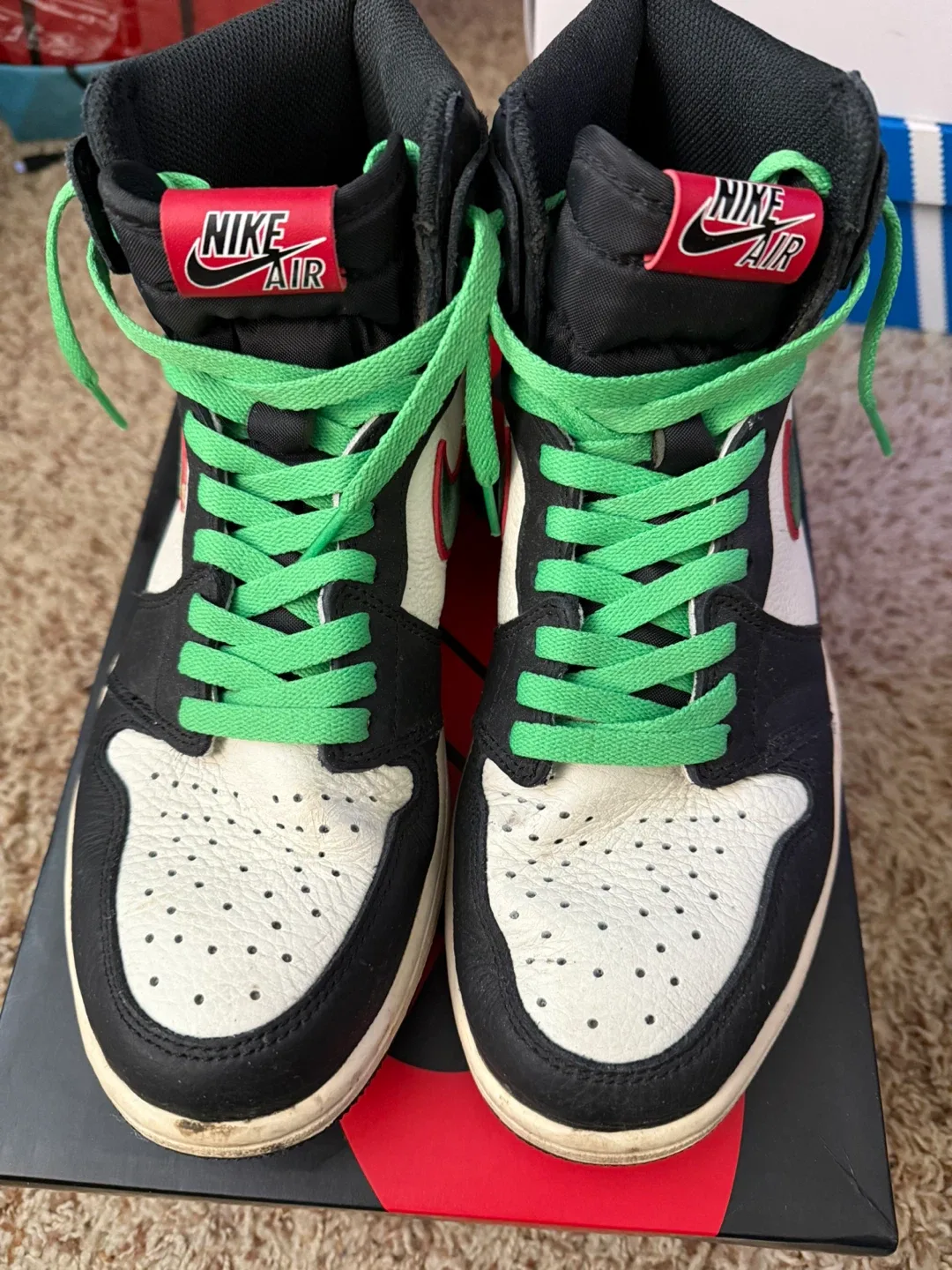 Nike Air Jordan 1 Retro High OG Size 10 image indicator(4)