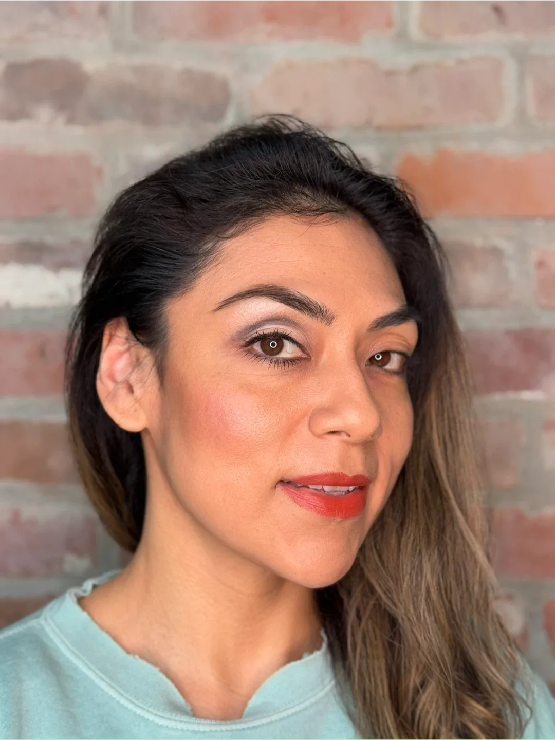 Flawless Makeup & Hair for Every Occasion image indicator(4)