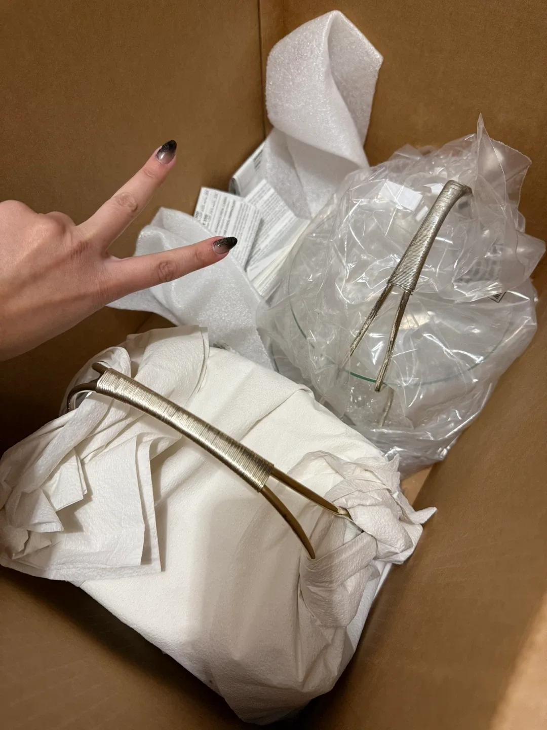 Wedding/bridal shower glassware and decor bundle image indicator(6)