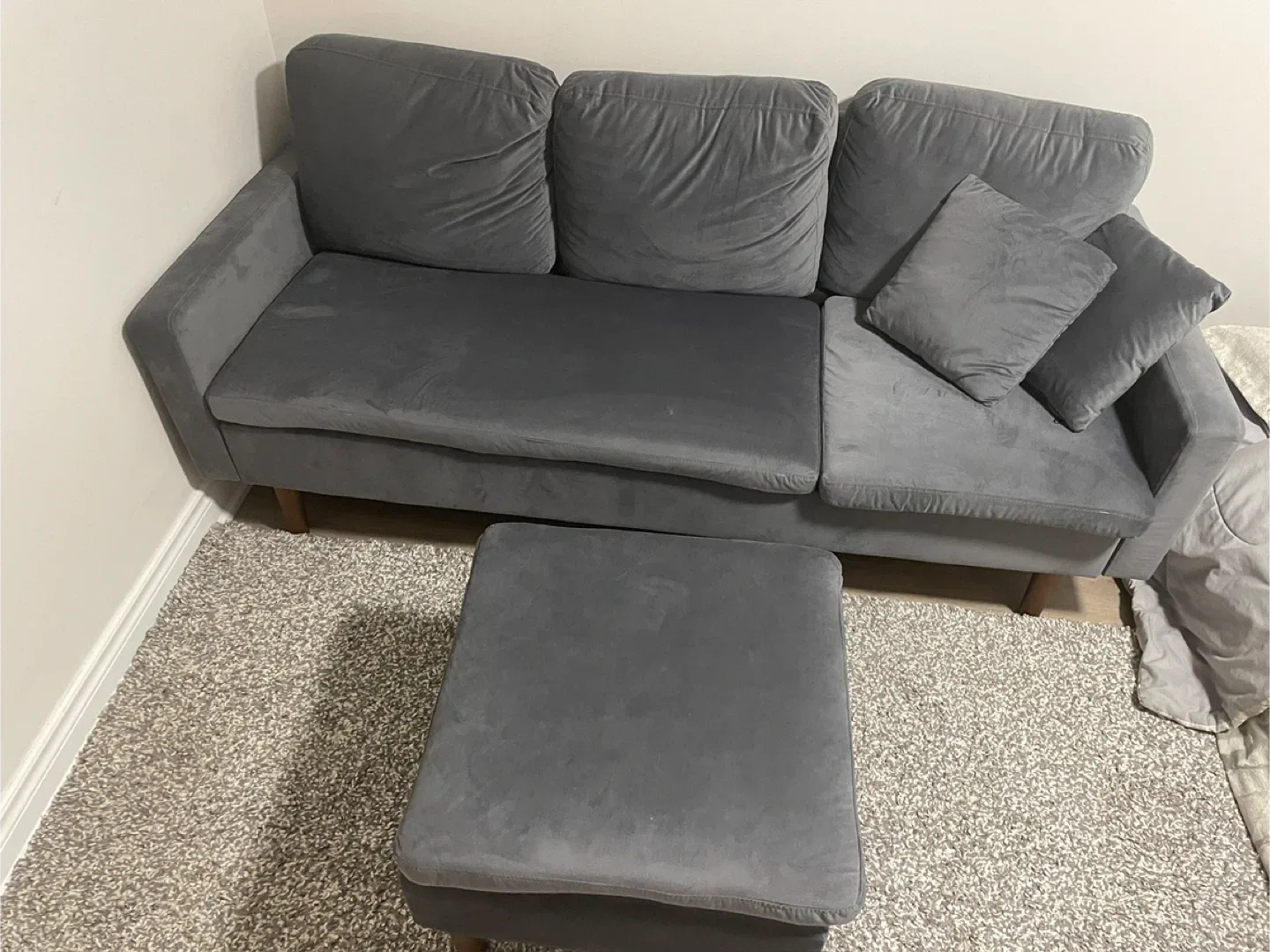 Grey Sectional Sofa with Ottoman image indicator(2)