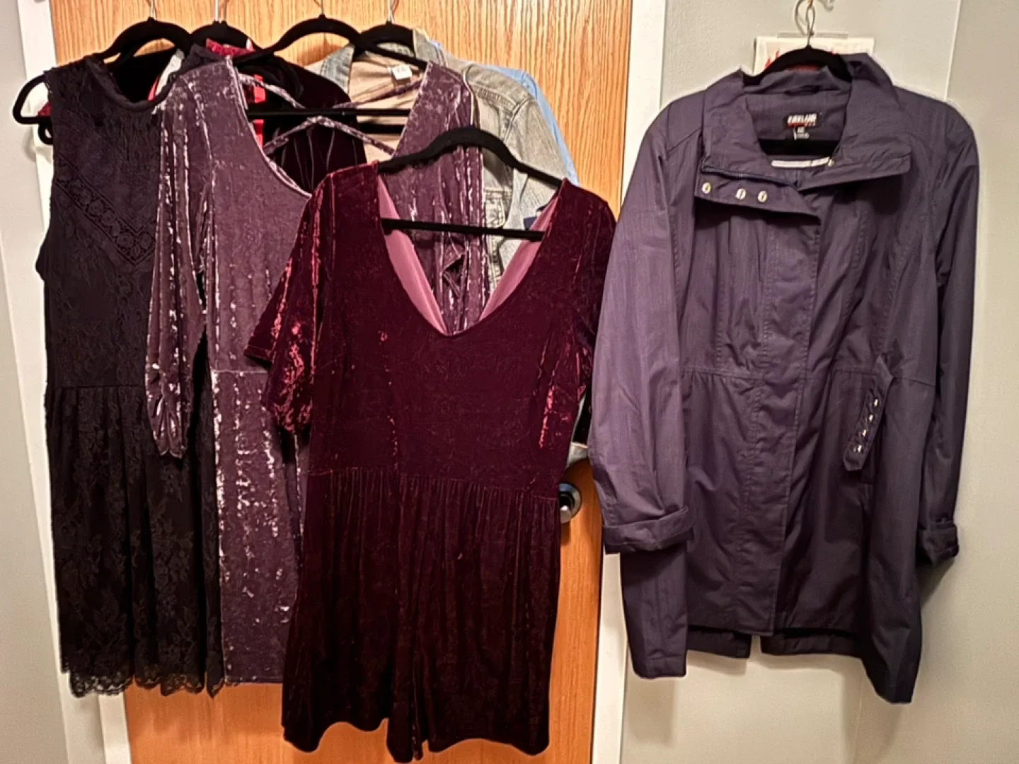 American Eagle Women's Clothing XxL image indicator(2)