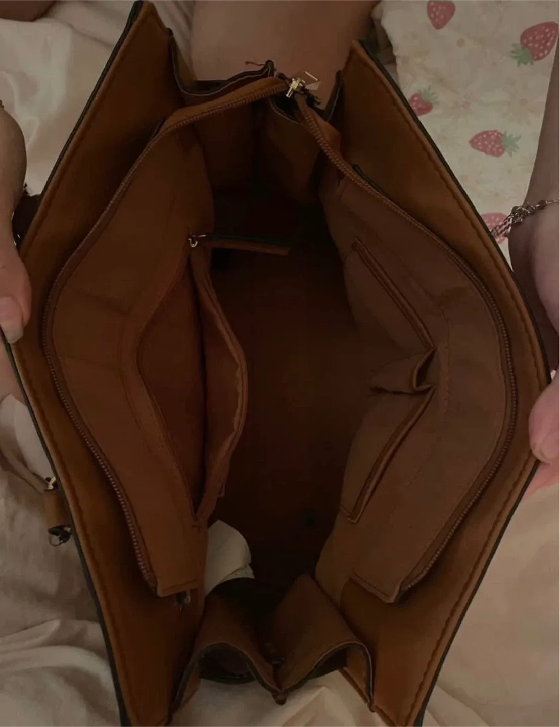 Aldo Brown Tote Bag with Snake details image indicator(3)