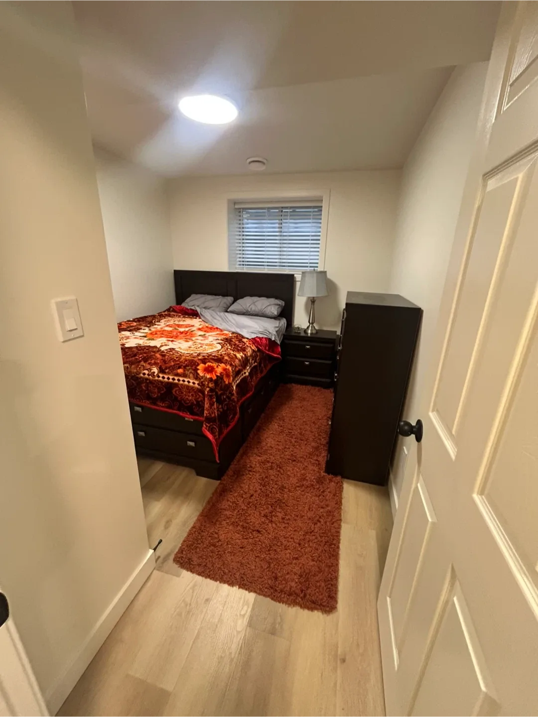 Basement Suite for rent image indicator(6)