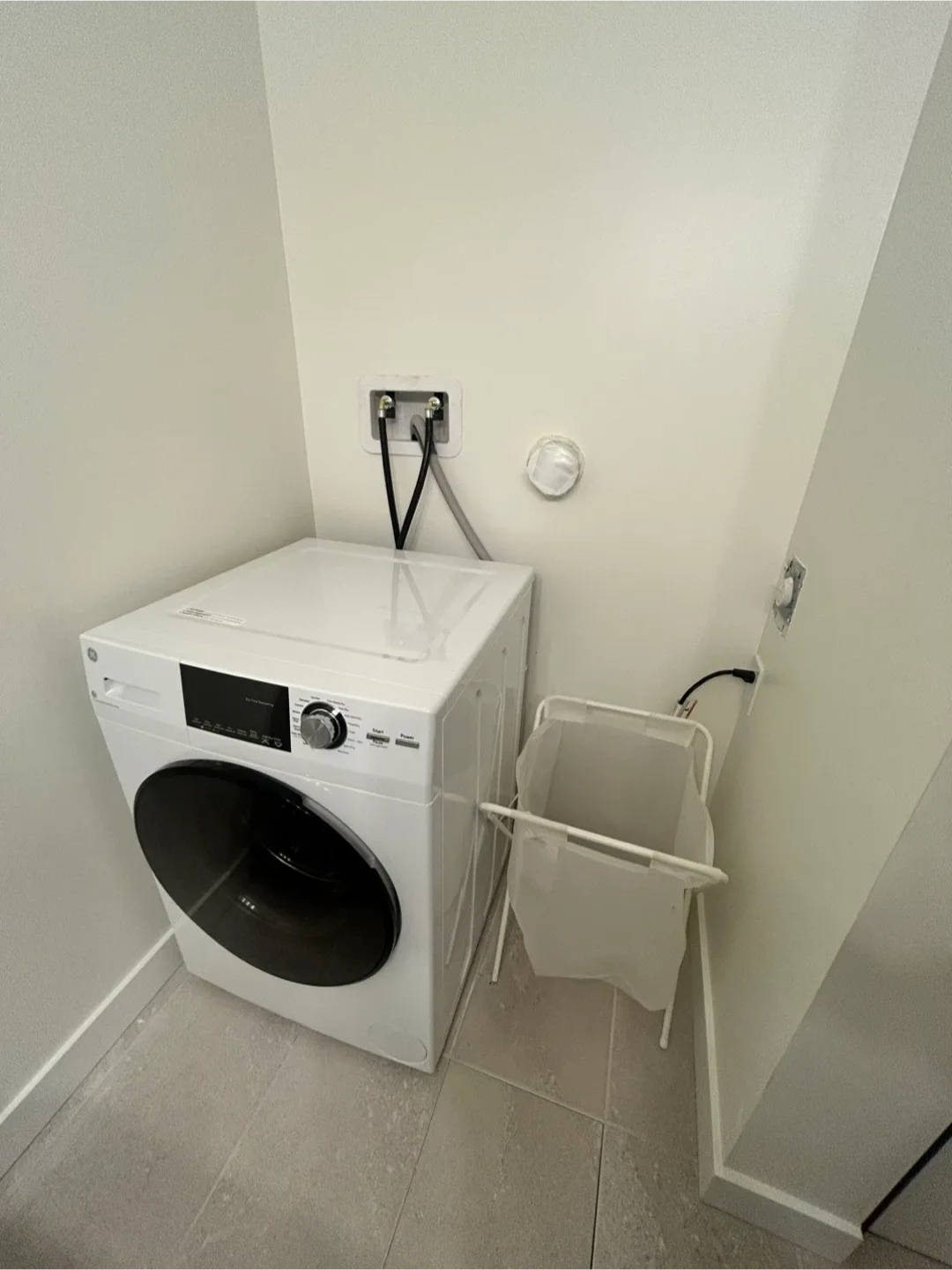 Basement Suite for rent image indicator(10)