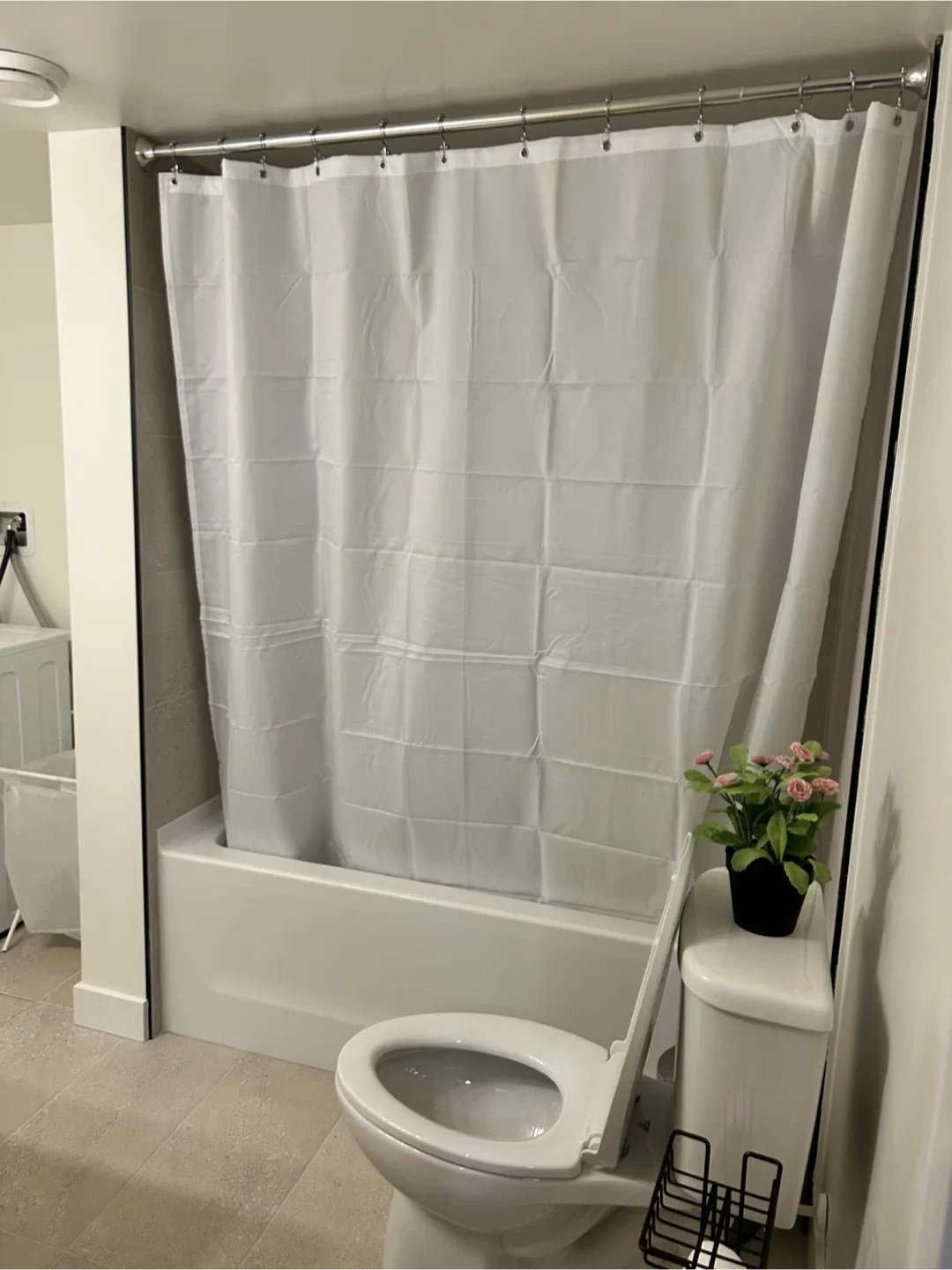 Basement Suite for rent image indicator(8)