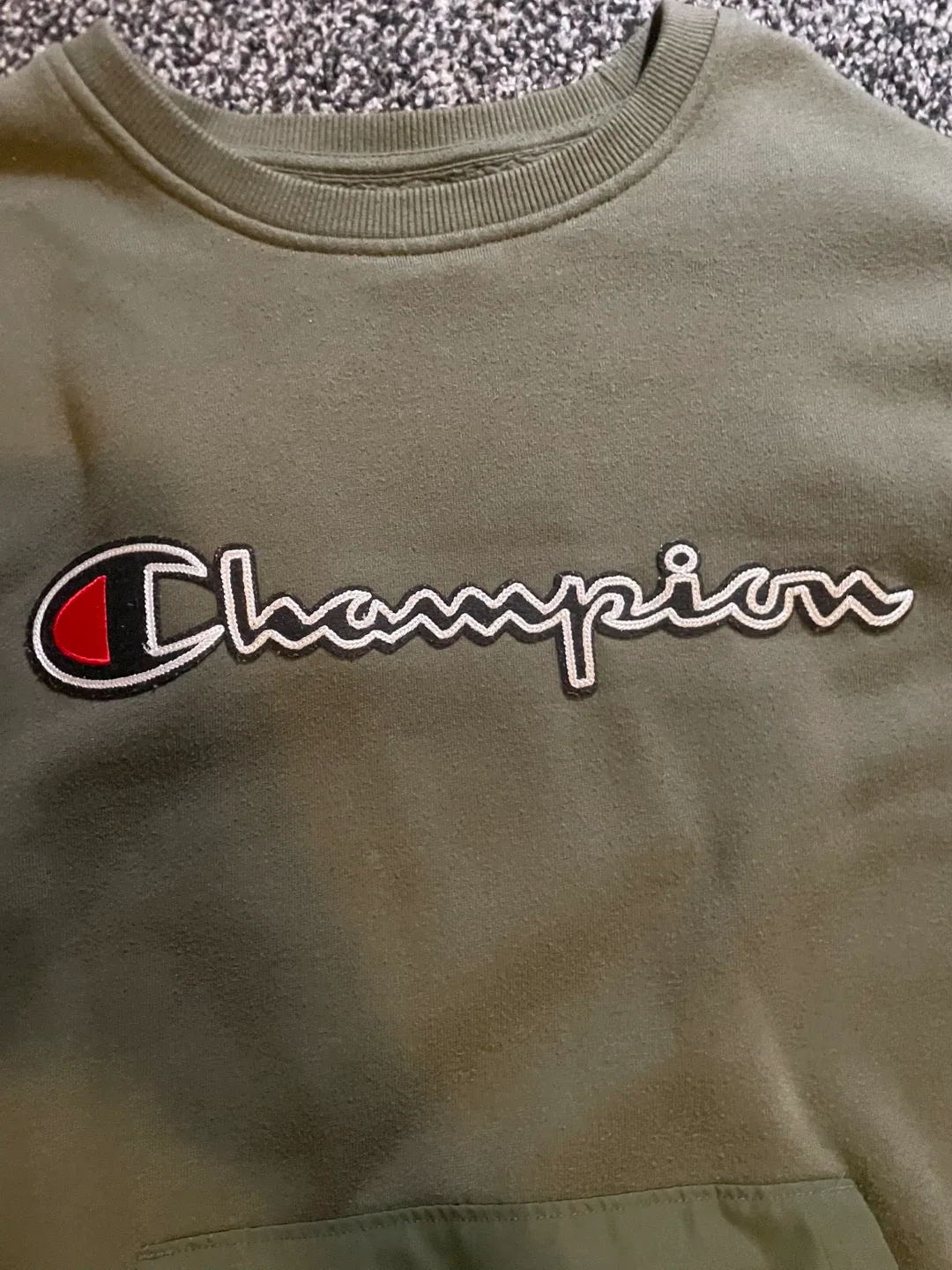 Champion Athleticwear Crewneck image indicator(2)