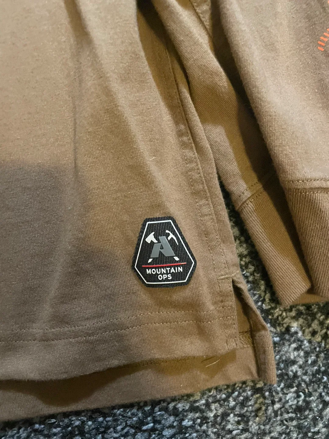 Eddie Bauer brown sweatshirt image indicator(2)