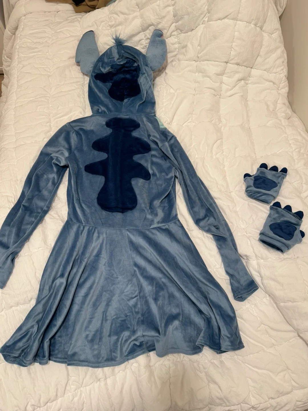 Disney Stitch Adult Costume - Size Small (4-6) image indicator(3)