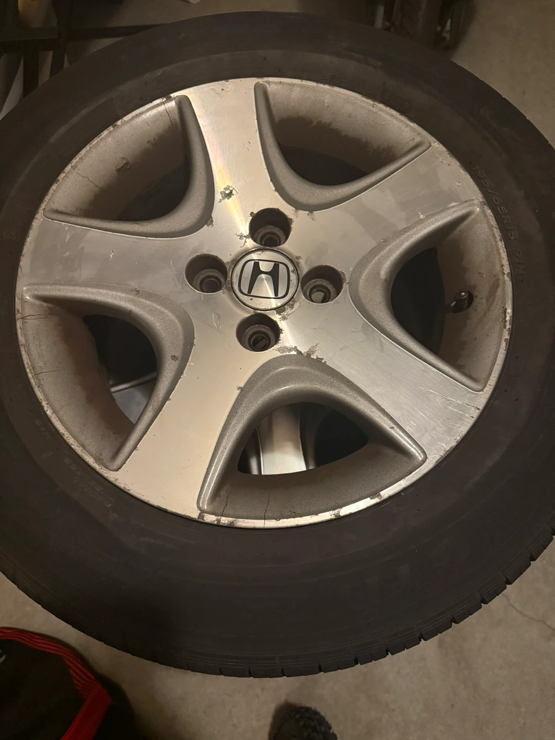 Set of 4 Honda Winter Tires 195/65R15 - photo 2