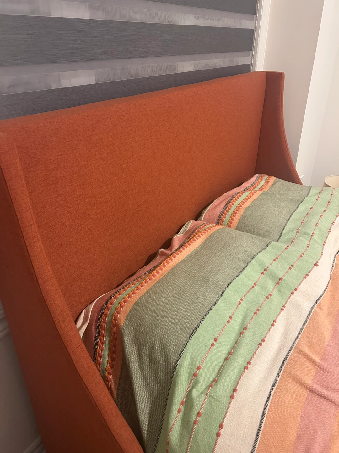 Queen bed wing back