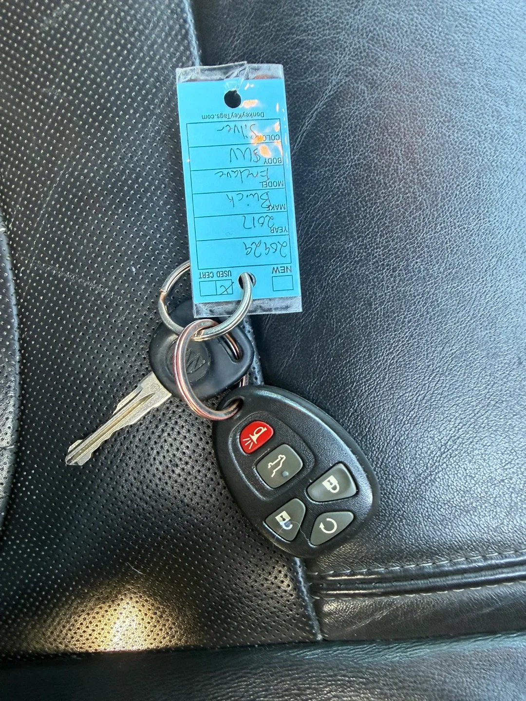 2017 Buick Enclave SUV - Silver image indicator(2)